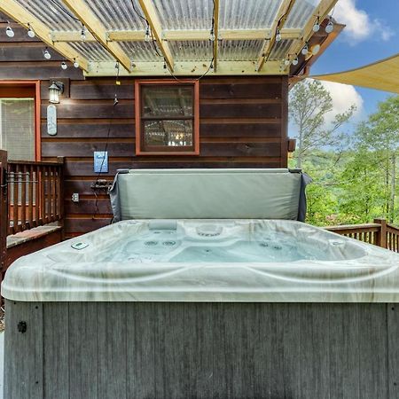 Trout N' About Your Blue Ridge Mountains Retreat, Hot Tub + Game Room! Ellijay Zewnętrze zdjęcie