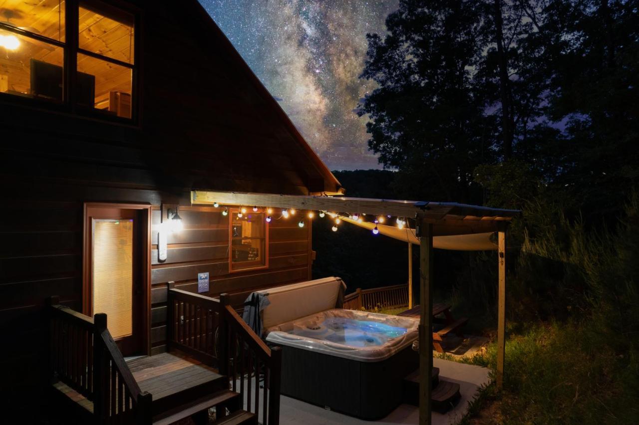 Trout N' About Your Blue Ridge Mountains Retreat, Hot Tub + Game Room! Ellijay Zewnętrze zdjęcie