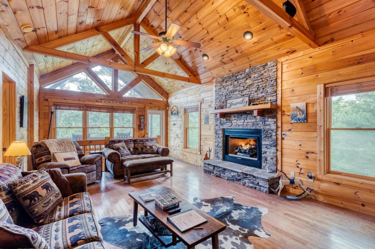 Trout N' About Your Blue Ridge Mountains Retreat, Hot Tub + Game Room! Ellijay Zewnętrze zdjęcie