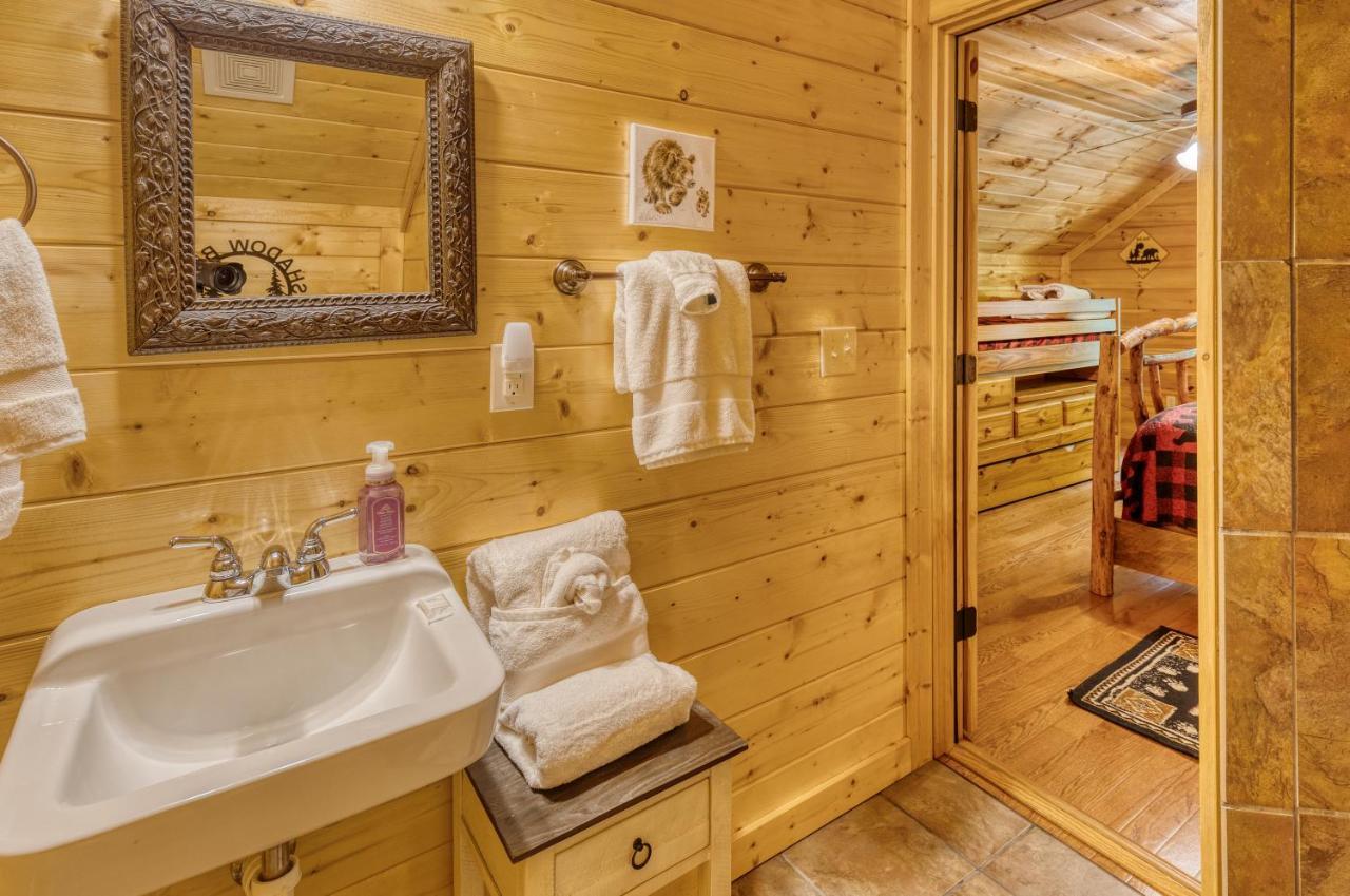 Trout N' About Your Blue Ridge Mountains Retreat, Hot Tub + Game Room! Ellijay Zewnętrze zdjęcie
