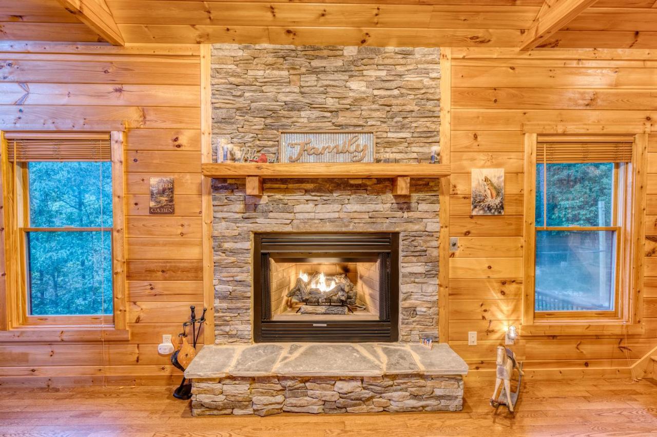 Trout N' About Your Blue Ridge Mountains Retreat, Hot Tub + Game Room! Ellijay Zewnętrze zdjęcie