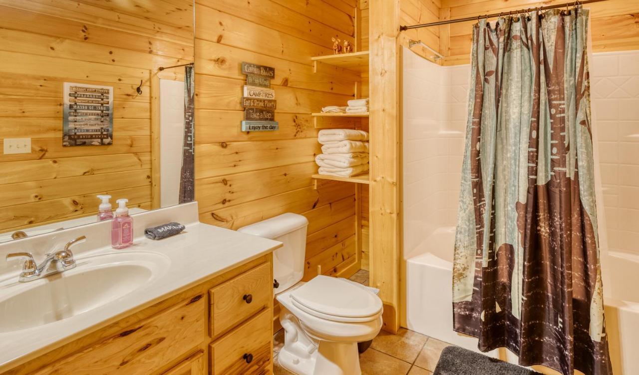 Trout N' About Your Blue Ridge Mountains Retreat, Hot Tub + Game Room! Ellijay Zewnętrze zdjęcie