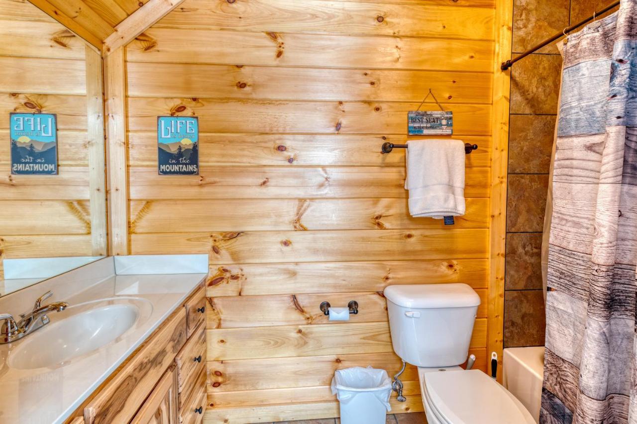 Trout N' About Your Blue Ridge Mountains Retreat, Hot Tub + Game Room! Ellijay Zewnętrze zdjęcie