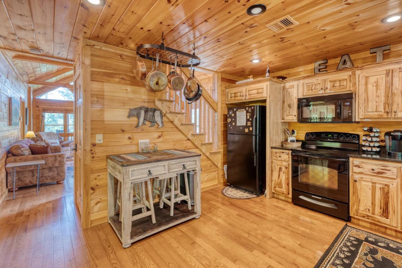 Trout N' About Your Blue Ridge Mountains Retreat, Hot Tub + Game Room! Ellijay Zewnętrze zdjęcie
