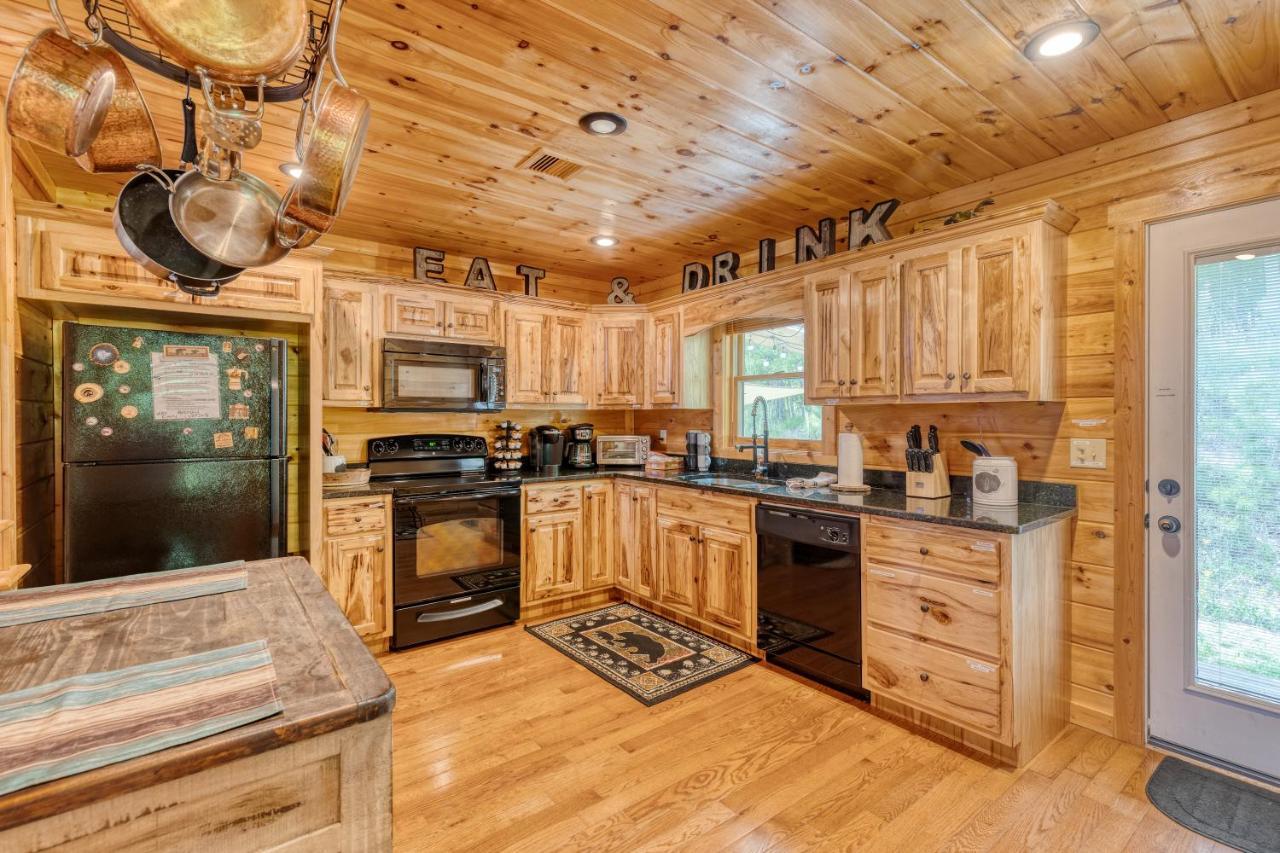 Trout N' About Your Blue Ridge Mountains Retreat, Hot Tub + Game Room! Ellijay Zewnętrze zdjęcie